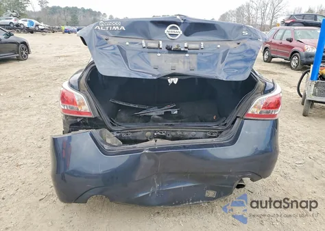 2015 Nissan Altima 2.5 z USA, uszkodzony, nr VIN 1N4AL3AP0FC135663